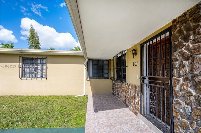 201 NW 34th Ave 201, Miami, FL 33125
