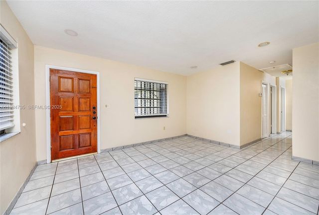 201 NW 34th Ave 201, Miami, FL 33125