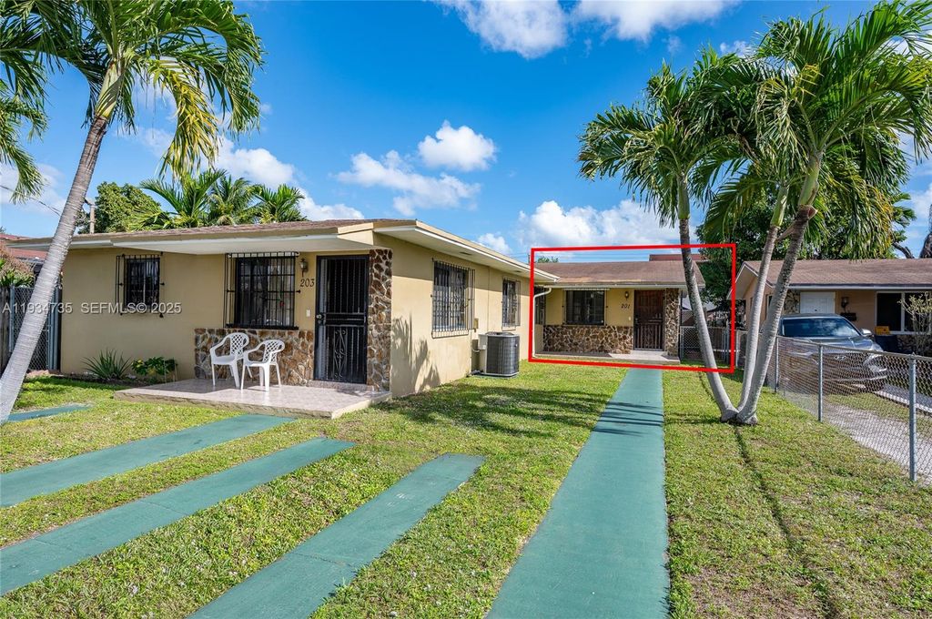 201 NW 34th Ave 201, Miami, FL 33125