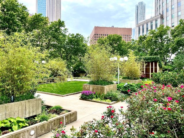 170 Park Row Apt 18B, New York City, NY 10038
