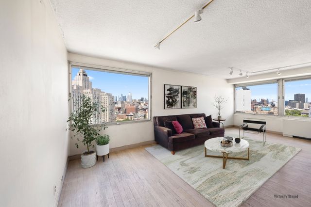 170 Park Row Apt 18B, New York City, NY 10038