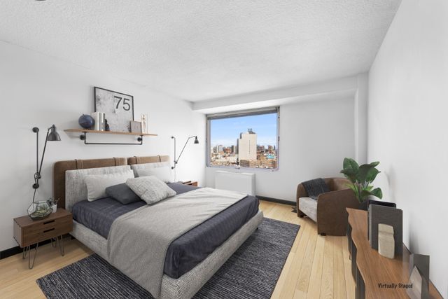 170 Park Row Apt 18B, New York City, NY 10038