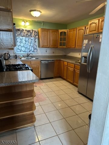 73 Berkeley Ter, Irvington Twp., NJ 07111