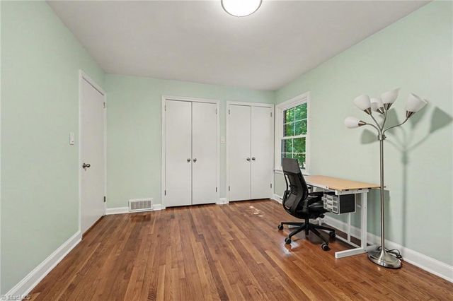 3901 Woodview Drive, Winston-salem, NC 27106