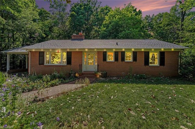 3901 Woodview Drive, Winston-salem, NC 27106