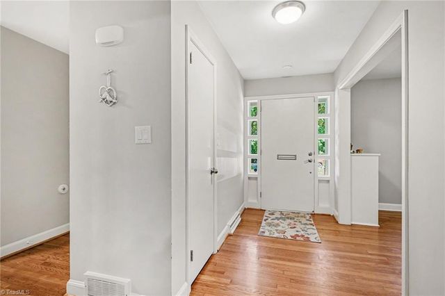 3901 Woodview Drive, Winston-salem, NC 27106