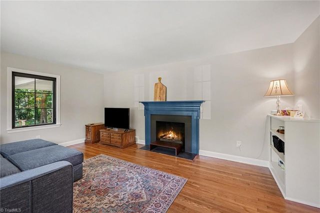3901 Woodview Drive, Winston-salem, NC 27106