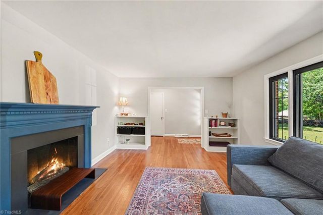 3901 Woodview Drive, Winston-salem, NC 27106