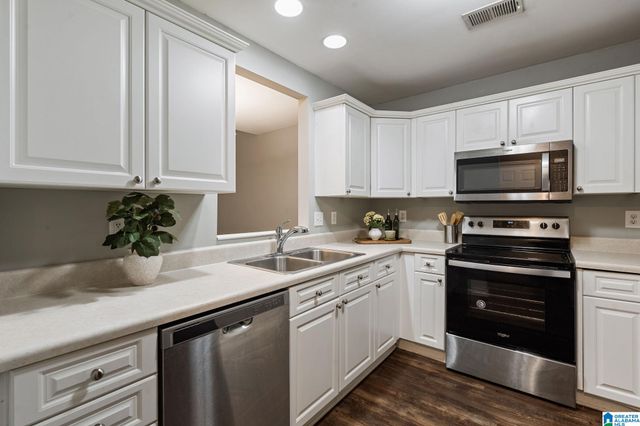127 HAYESBURY LANE, Pelham, AL 35124