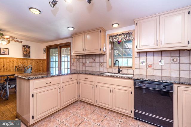 1613 N 5TH ST, Perkasie, PA 18944