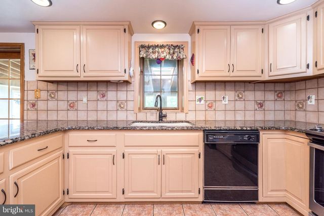 1613 N 5TH ST, Perkasie, PA 18944