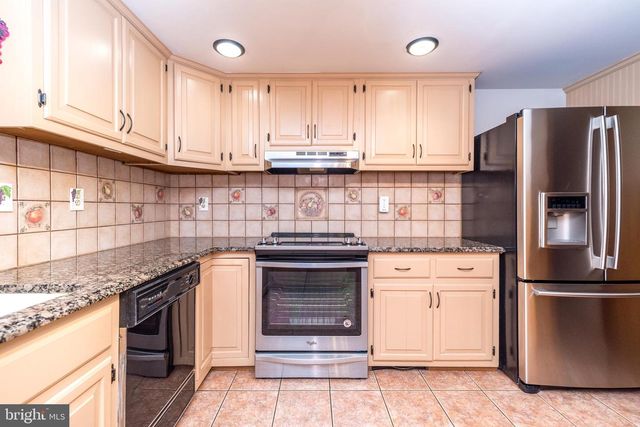 1613 N 5TH ST, Perkasie, PA 18944