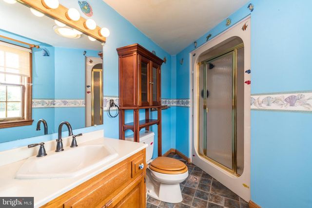 1613 N 5TH ST, Perkasie, PA 18944