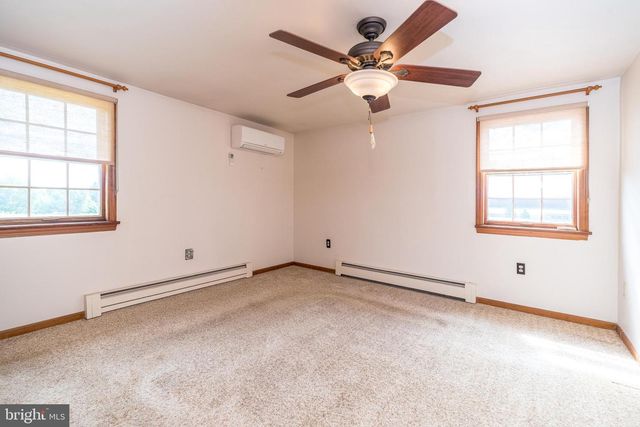 1613 N 5TH ST, Perkasie, PA 18944