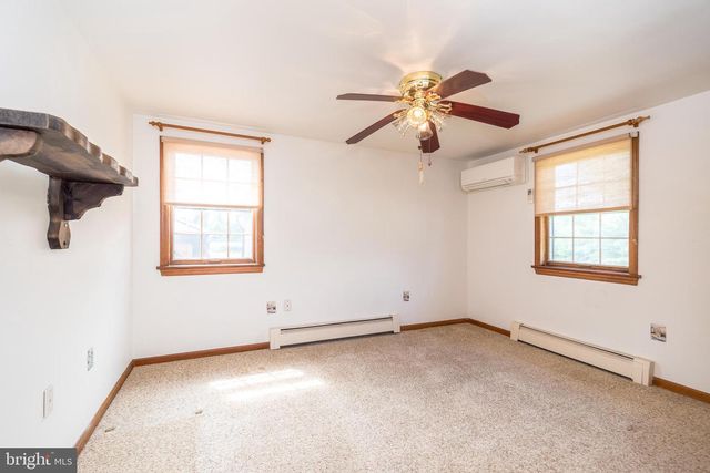 1613 N 5TH ST, Perkasie, PA 18944