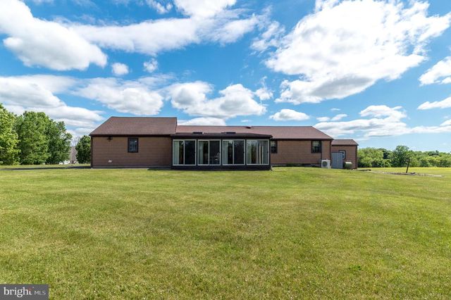 1613 N 5TH ST, Perkasie, PA 18944