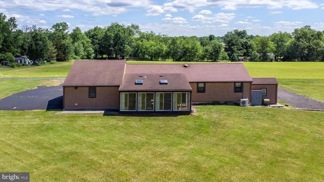 1613 N 5TH ST, Perkasie, PA 18944
