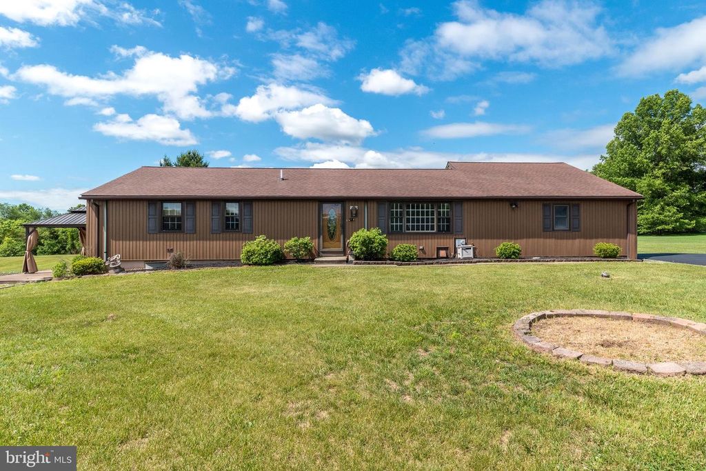 1613 N 5TH ST, Perkasie, PA 18944