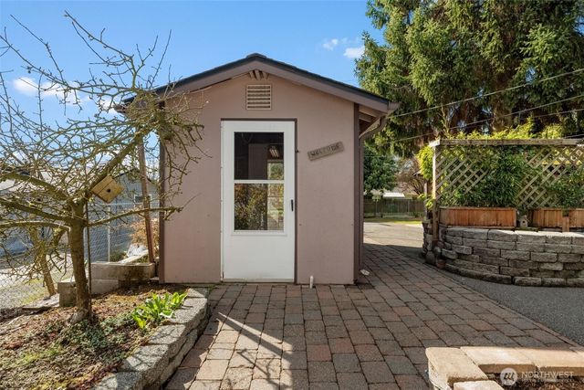 1116 S Woodlawn Street, Tacoma, WA 98465