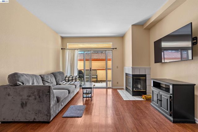 7145 Dublin Meadows St D, Dublin, CA 94568