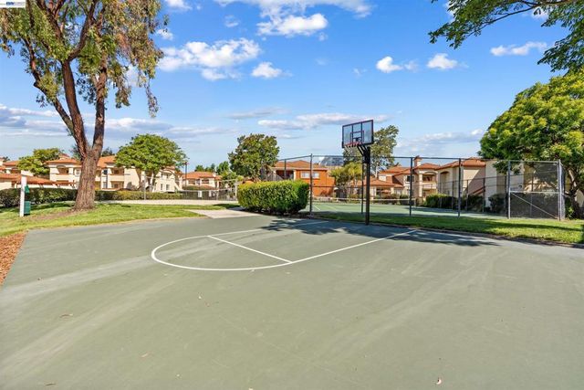 7145 Dublin Meadows St D, Dublin, CA 94568