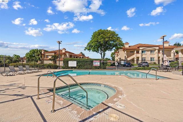 7145 Dublin Meadows St D, Dublin, CA 94568