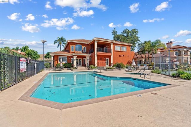 7145 Dublin Meadows St D, Dublin, CA 94568