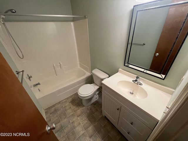 3625 Saint Johns Court Unit 25b, Wilmington, NC 28403