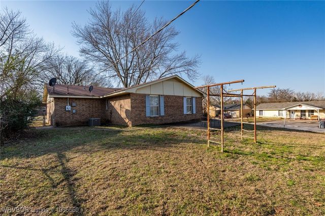 1512 14th Circle, Barling, AR 72923