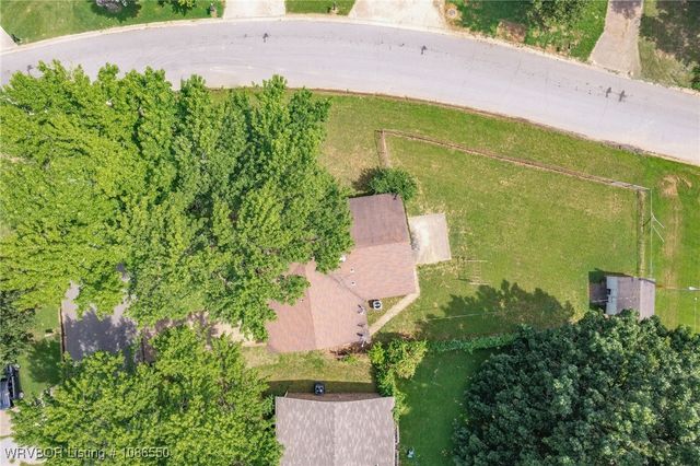 1512 14th Circle, Barling, AR 72923