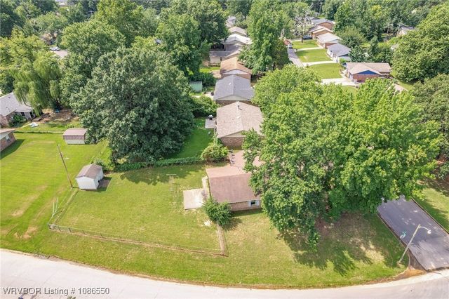 1512 14th Circle, Barling, AR 72923