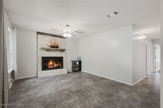 1512 14th Circle, Barling, AR 72923