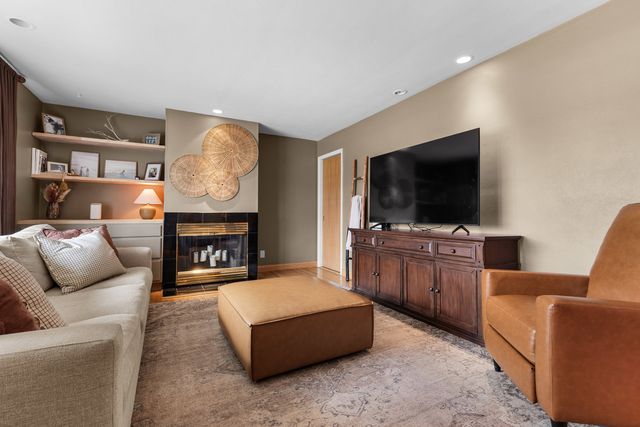 3904 BRENDENWOOD Road, Rockford, IL 61107