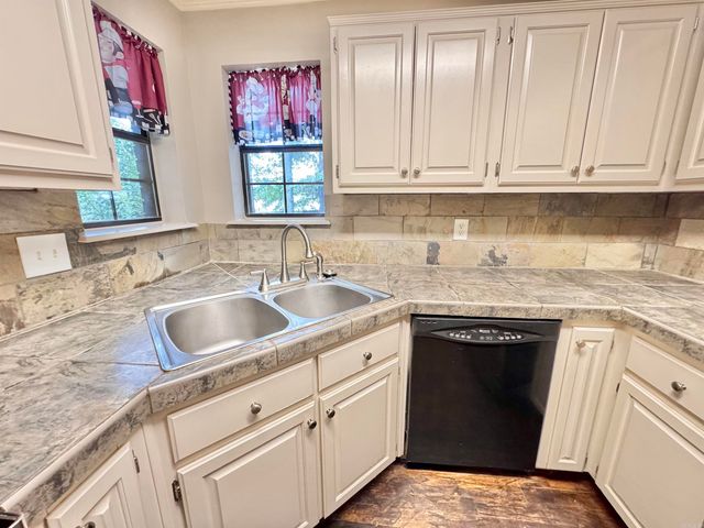 44 Bent Tree Drive, Cabot, AR 72023