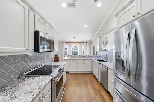 805 Daffodil Drive, Wellington, FL 33414