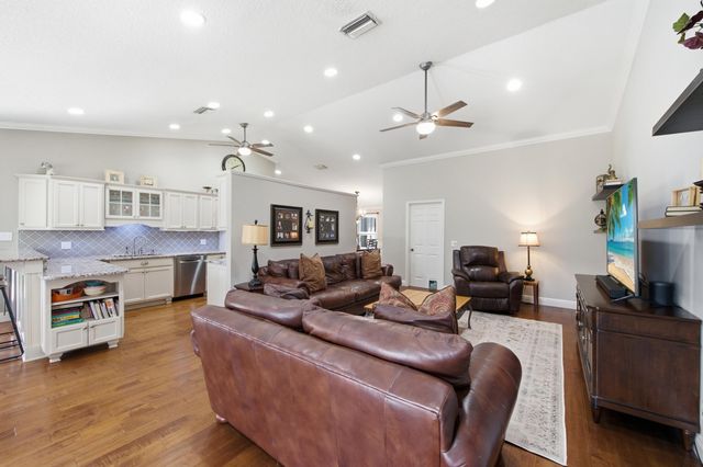 805 Daffodil Drive, Wellington, FL 33414