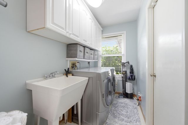 805 Daffodil Drive, Wellington, FL 33414