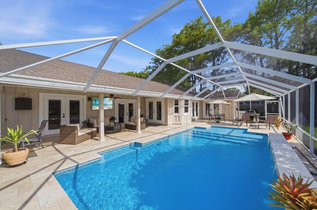 805 Daffodil Drive, Wellington, FL 33414