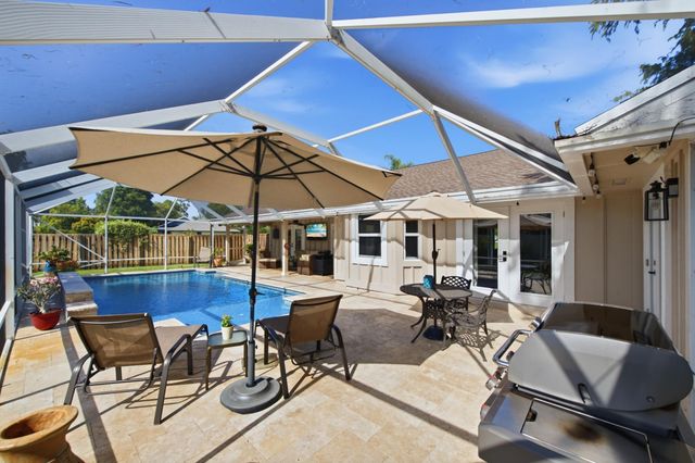 805 Daffodil Drive, Wellington, FL 33414