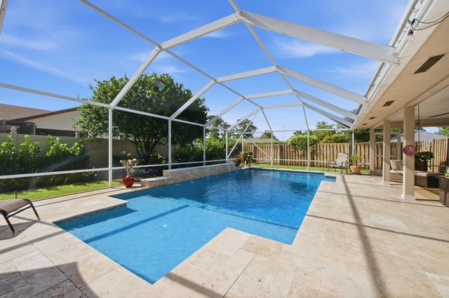 805 Daffodil Drive, Wellington, FL 33414