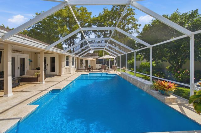 805 Daffodil Drive, Wellington, FL 33414
