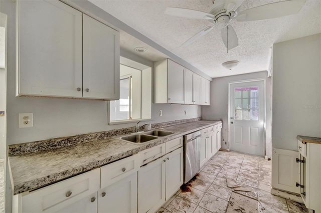2404 AVENUE A, Bradenton Beach, FL 34217