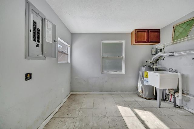 2404 AVENUE A, Bradenton Beach, FL 34217