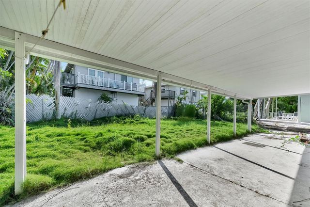 2404 AVENUE A, Bradenton Beach, FL 34217
