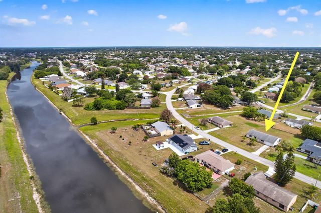 261 SW Cherryhill Road, Port St. Lucie, FL 34953