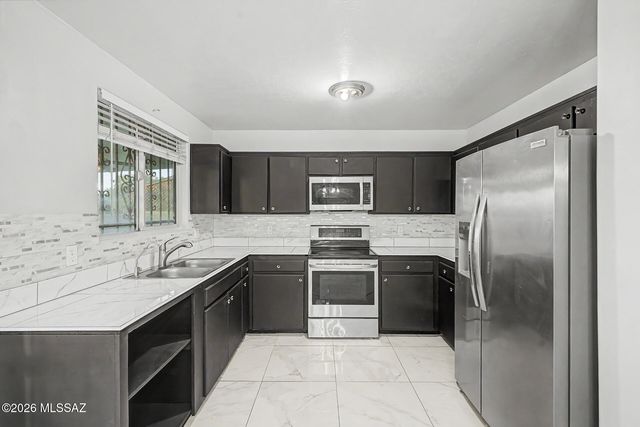 320 W Iowa Street, Tucson, AZ 85706