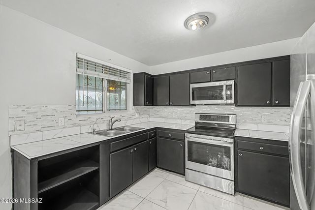 320 W Iowa Street, Tucson, AZ 85706