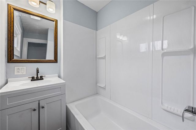 51 West Elizabeth Street, Waterloo, NY 13165