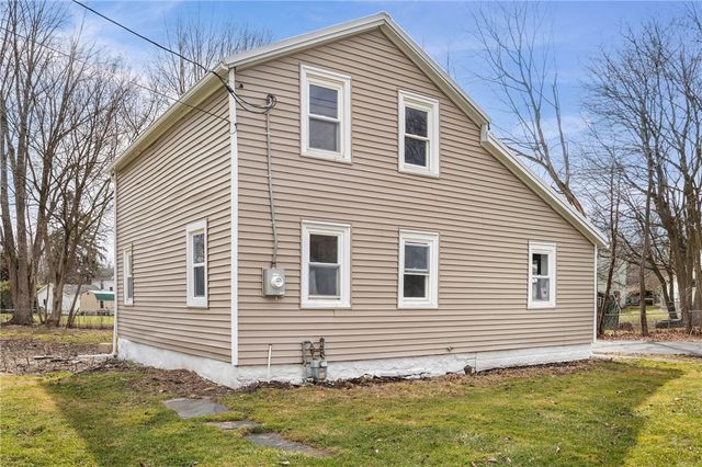 51 West Elizabeth Street, Waterloo, NY 13165