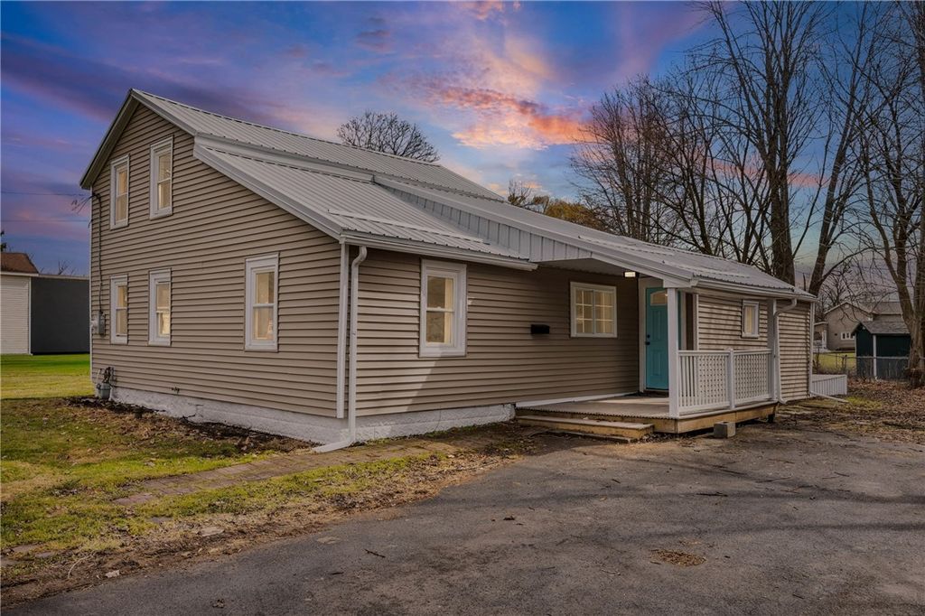 51 West Elizabeth Street, Waterloo, NY 13165